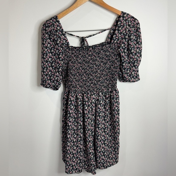 Pie in The Sky Floral Black Cinched Chest Romper (M) - Picture 2 of 9